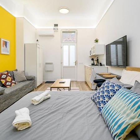 Stylish Yellow Suite In The Heart Of Budapest Extérieur photo